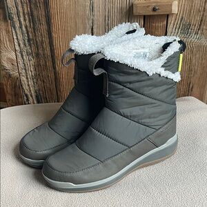 Merrell Snowcreek Sport Mid Zip Waterproof Boot, Size 7